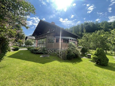 Großes Wohnhaus, Wintergarten, Terrasse, Doppelgarage, Gartenhaus!