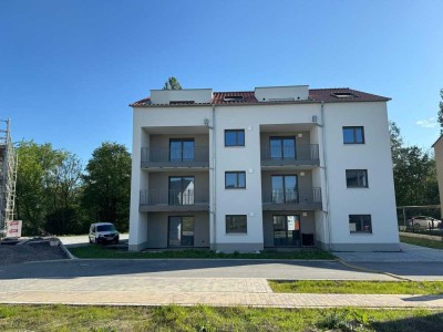 Erstbezug mit Terrasse: 3-Zimmer-Erdgeschosswohnung (Neubau) in Gerolzhofen