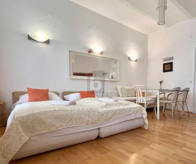 ZENTRALER ALTBAUCHARME IN HOFRUHELAGE