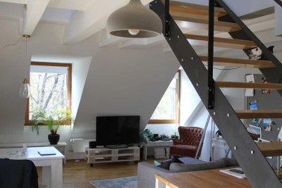 Offene, helle Maisonette-Wohnung mit Hofgartenblick in Pempelfort