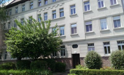 Renovierte 2-Zimmer-Wohnung mit Balkon!