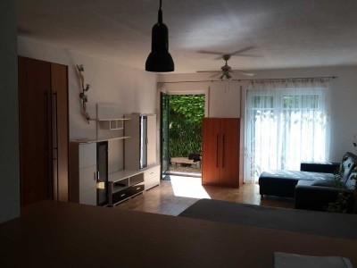 1 ZKB, EG, voll möbliert,  EBK, TG, Garten