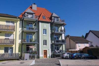 Maisonette Penthaus im Loft Style, komplett saniert, inkl. Einbauküche, Stellplatz und Sonnenbalkon