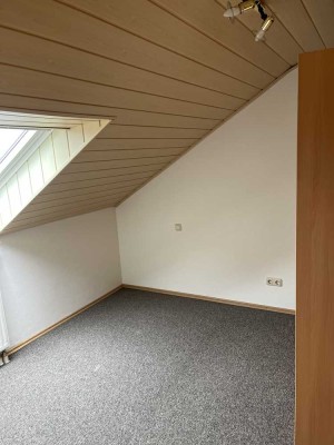 Stilvolle, gepflegte 2-Raum-Wohnung in Reithofen