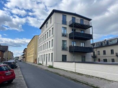 Hochwertige Etagenwohnung (EG- Barrierefrei) mit Garten zum Wohnen und/oder gewerblicher Nutzung