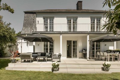 Villa Kreuzenäcker - Großzügige Designresidenz auf sonnigem Grundstück