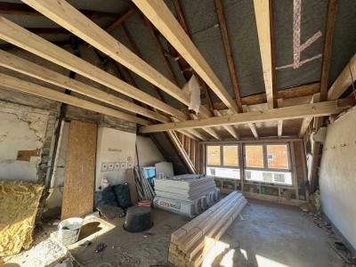 Jetzt mitgestalten - DG Neuausbau - 4 Zi.-Whg. + Spitzboden