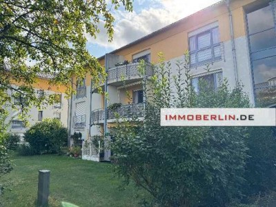 IMMOBERLIN.DE - Hübsche Wohnung mit Sonnenbalkon in angenehmer Lage beim Waldpark