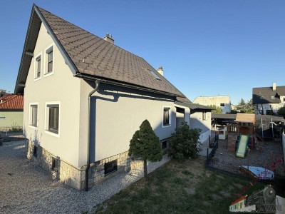 Zweifamilienhaus mit zusätzlichem Baugrundstück &amp; vielen Extras in 2752 Wöllersdorf