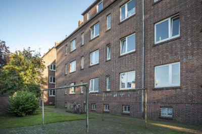 2-Zimmer-Wohnung im 1. Obergeschoss - wird renoviert - Wilhelmshaven - Nähe City !!!