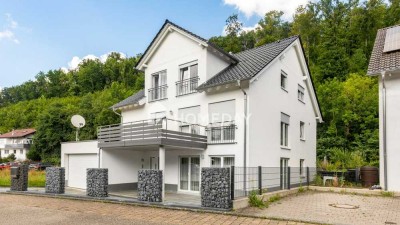 Modernes Zweifamilienhaus mit Wellness-Bereich und Outgrillplatz – Ihr neues Zuhause wartet!