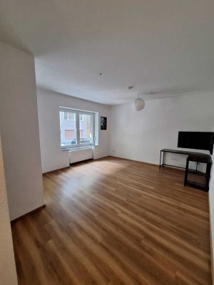 1,5 Zimmer Wohnung Düsseldorf(Jobcenter auch möglich)