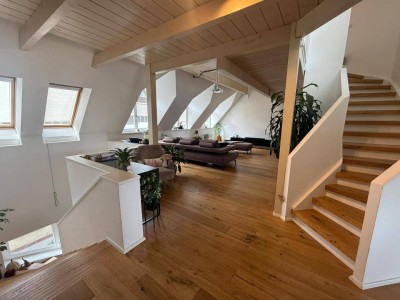 Traumhafte Penthousewohnung als Maisonette mit Dachterrasse und privater Garage