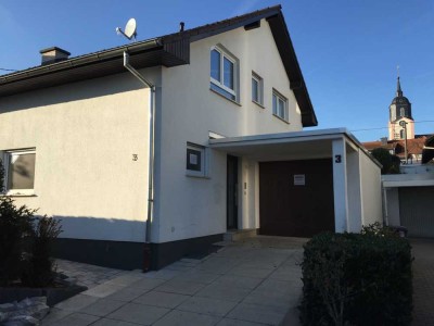 Freistehendes EFH mit ELW, Garage und Garten mit gehobener Ausstattung für anspruchsvolle Mieter
