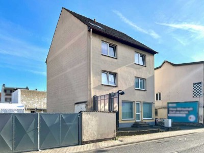 Apartmenthaus mit Anbaumöglichkeit 2 weiterer Wohnungen im Hinterhof in Frankfurt am Main