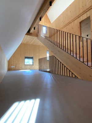 Lichtdurchflutete 3,5-Raum-Maisonette-Wohnung mit EBK in Kirchheim