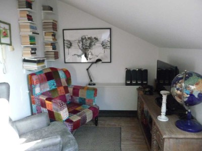 möblierte 1-Zi. Dachgeschoss Wohnung 26 m²