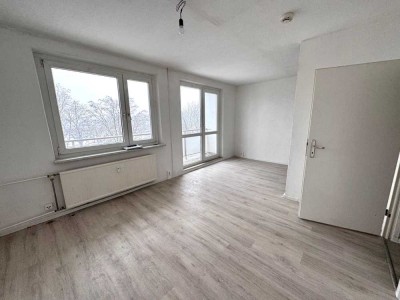 Achtung Kautionsfrei + 1 Monat Kautionsfrei !! 4 Zimmer mit Balkon //