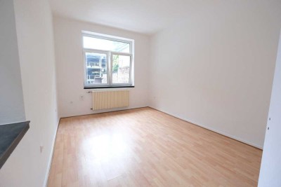 Kleine Studierenden-Wohnung am Adalbertsteinweg in Aachen zu vermieten.