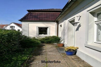 +++ Einfamilienhaus mit Garage +++