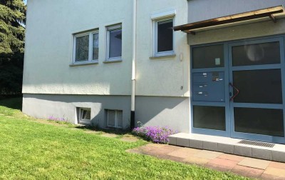 Provisionsfreie 3-Zimmer-EG-Wohnung mit Terrasse und Doppelgaragen-Hälfte in Waiblingen-Hohenacker