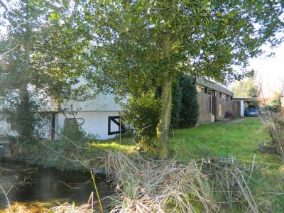 + Split-Level Bungalow im Bauhausstil + über 200 m² Wohn- Nutzfläche 
+ Bau der Moderne mit Moderni