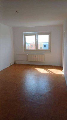 Helle 4-Zimmer-Wohnung mit Balkon in Grünhufe