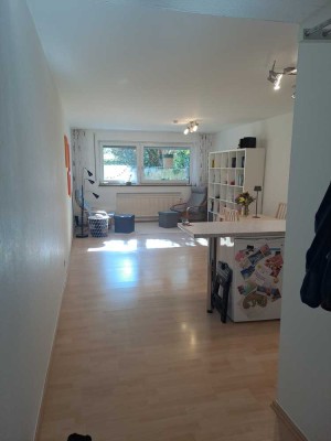 Gepflegte 2-Zimmer-Wohnung mit Einbauküche in Fellbach