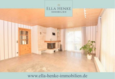 Gepflegtes Fachwerkhaus für 1 bis 2 Familien auf großem Grundstück mit 2 Garagen...