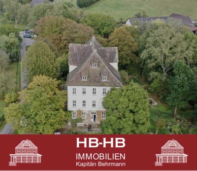 Helle und außergewöhnliche Wohnung im Herrenhaus Wülmersen