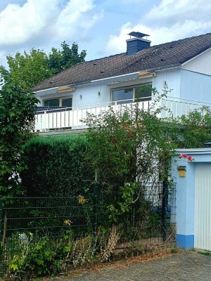 Schöne 3-Zimmer-Wohnung mit großer Terrasse und EBK in Eppstein
