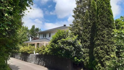 FAMILIENVILLA mit POOL und großer Doppelgarage in ländlicher Lage - 7 km östlich von Markt Schwaben