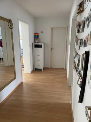 Stilvolle 3-Zimmer-Wohnung mit Balkon und Einbauküche in Neu-Ulm