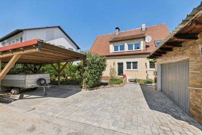 Charmantes Zweifamilienhaus in Poppenricht
