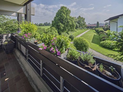 Helle und ruhige 2-Zimmer Wohnung mit Balkon - 10 Min. zum Chiemsee