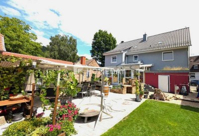 Wohnen mit Stil: EFH inklusive beheiztem Wintergarten und viel Komfort