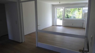 Helle, sehr ruhige 3,5 ZKB mit Südbalkon zur Garten- u. Parkseite