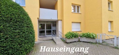 Renovierte, gut geschnittene 3 Zimmer Wohnung in ruhiger grüner Lage