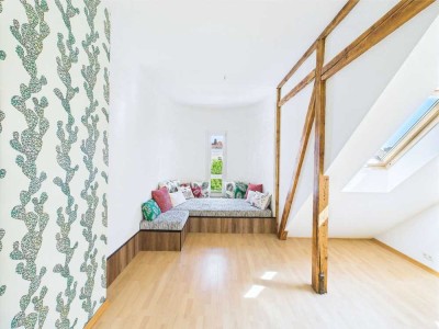 Wunderschöne DG-Wohnung mit Terrasse und Kamin