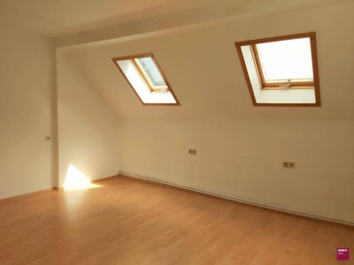 Ruhige Lage - Dachgeschoßwohnung!