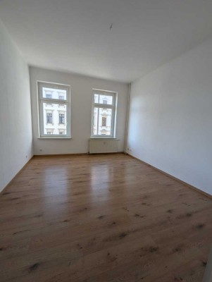 +++GROßE 3-R. WHG. +TAGESLICHTBAD m. WANNE+++SEHR GROßZÜGIGE RÄUME+++