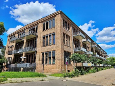 Helle, ruhige Loftwohnung mit großem Balkon