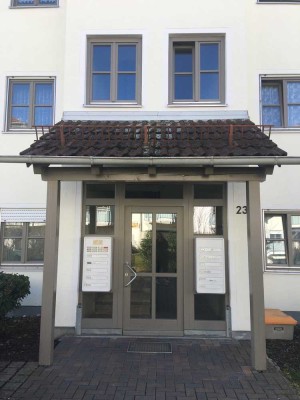 Schöne 4-Zimmer-Erdgeschosswohnung mit Balkon in Kolbermoor