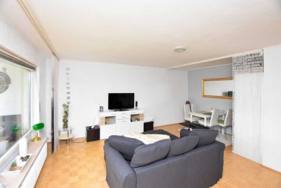 Helle 2-Zimmer-Eigentumswohnung mit Balkon nahe dem Wildgehege und dem Golfplatz!