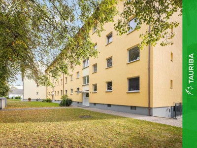 +++Geräumige Etagenwohnung mit Loggia und Außenstellplatz - ca 3,6 % Rendite+++