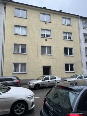 gepflegte 2-Zimmerwohnung mit Einbauküche in Wohnküche in Wuppertal