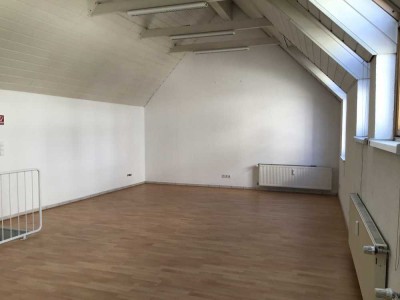 Großzügige 3-Zimmer-Maisonette-Wohnung mit Singleküche direkt am Wormser Rathaus