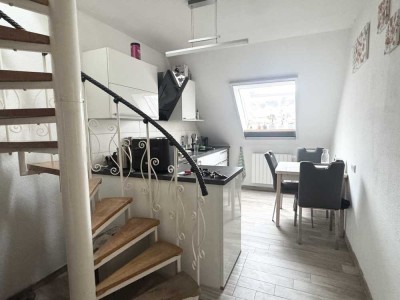 Doppelte Chance: Charmante Maisonette & solide vermietete 3-Raum-Wohnung