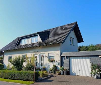 Niedrigenergiehaus mit Einliegerwohnung in idyllischer Lage