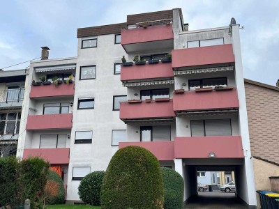 DILLINGEN / CITY : Große 5 ZKB - Wohnung mit 2 Balkonen und GARAGE !